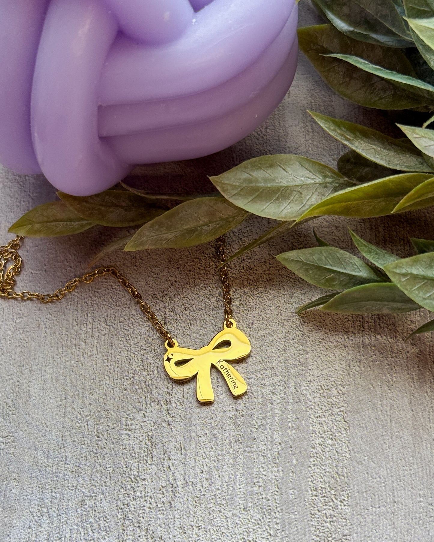 Bow Necklace